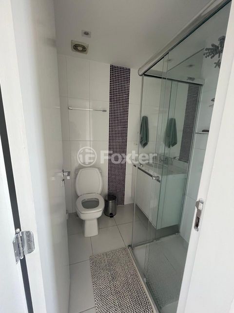 Image 9 - 895858