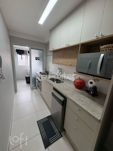 Image 6 - 895862