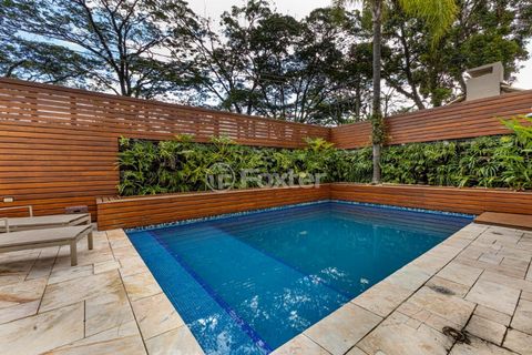 Image 18 - 895875