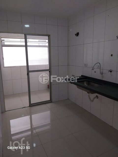 Image 4 - 895876