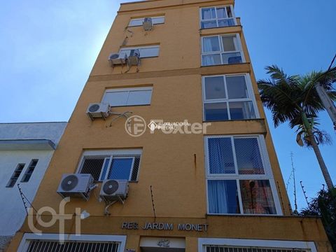 Image 7 - 895878