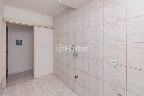 Image 16 - 895907