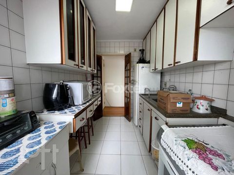 Image 1 - 895913