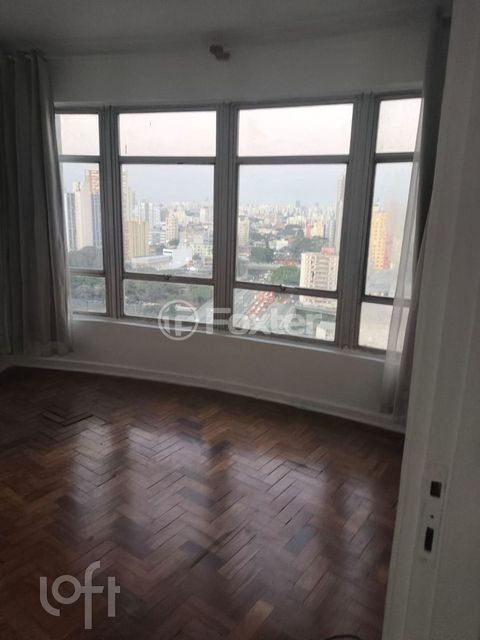 Image 0 - 895921