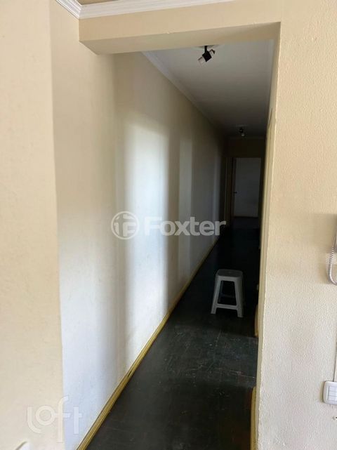 Image 1 - 895925
