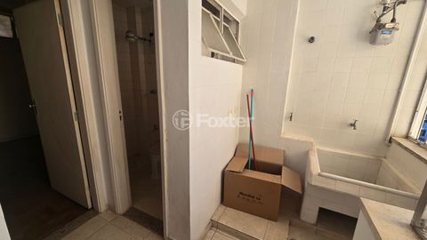 Image 8 - 895927