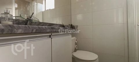 Image 8 - 895935