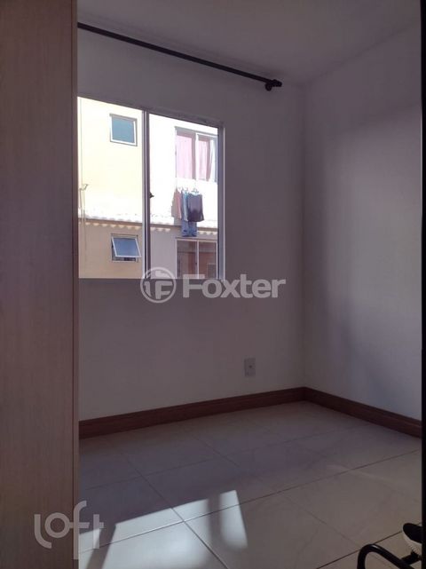 Image 7 - 895951