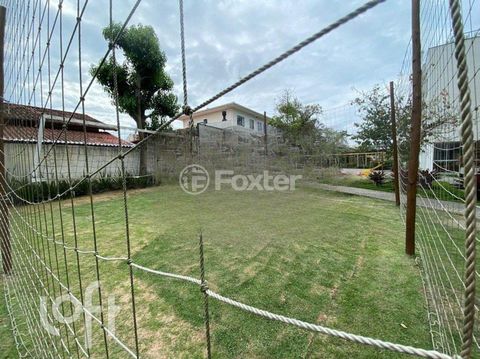Image 8 - 895952