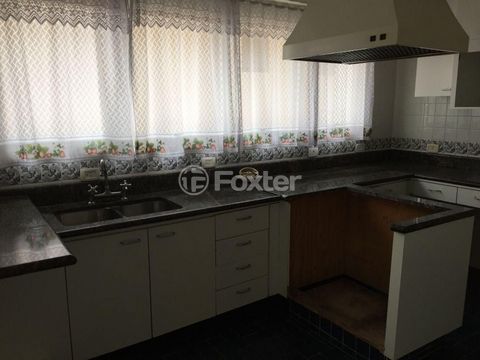 Image 7 - 895954