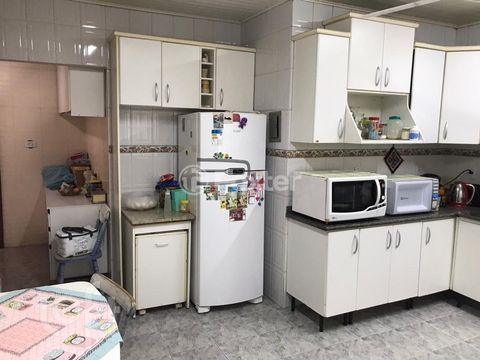 Image 9 - 895955