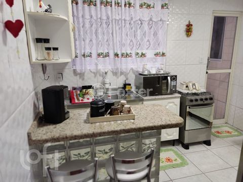 Image 4 - 895957