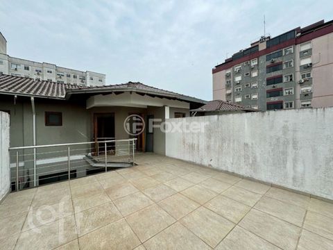 Image 3 - 895961