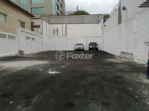 Image 5 - 895995