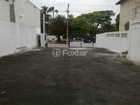 Image 6 - 895995