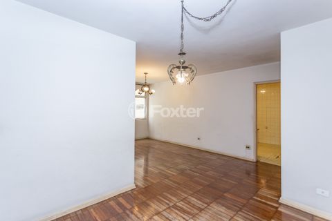 Image 3 - 896001
