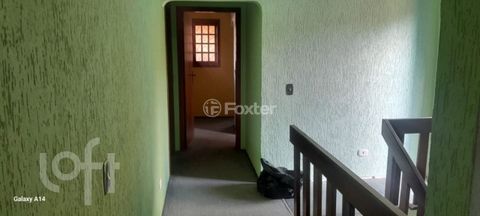 Image 9 - 896005