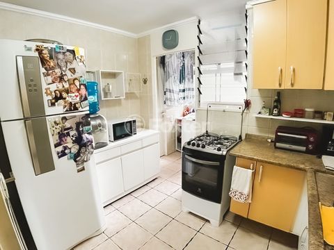 Image 3 - 896006