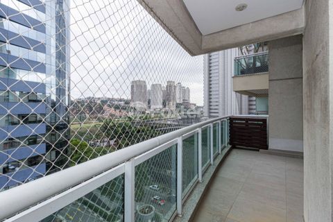 Image 6 - 896047