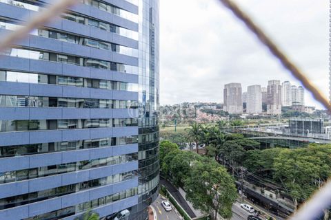 Image 7 - 896047
