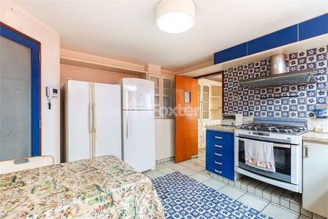 Image 7 - 896074