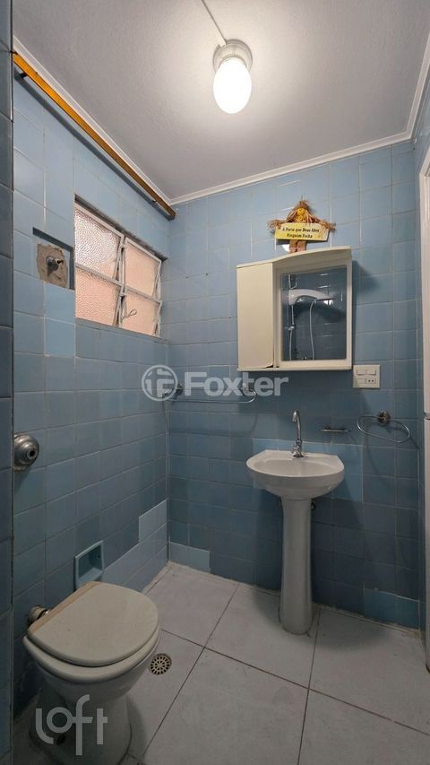 Image 8 - 896076