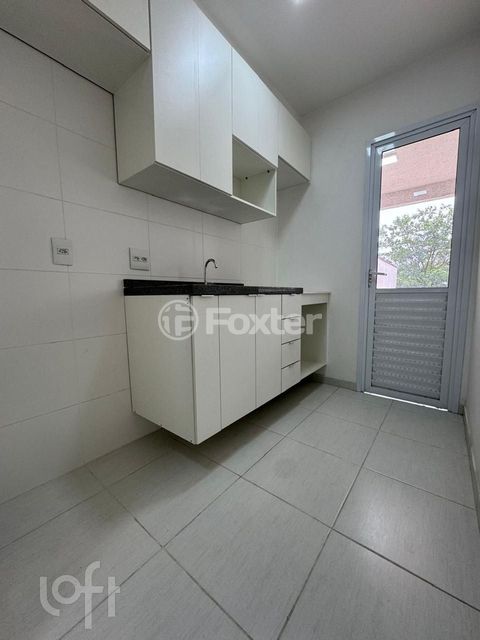 Image 1 - 896077