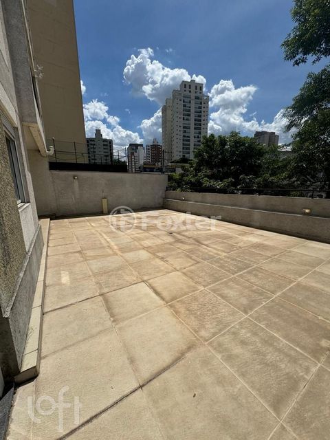 Image 11 - 896077