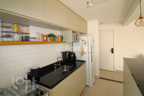 Image 7 - 896099