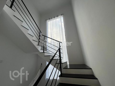 Image 7 - 896100