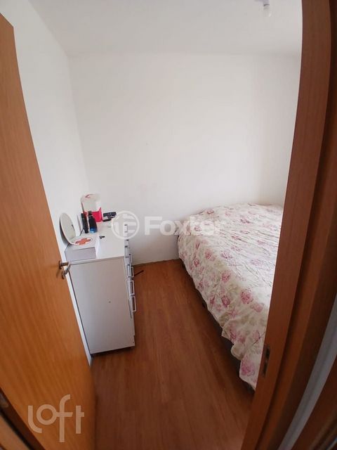 Image 8 - 896107