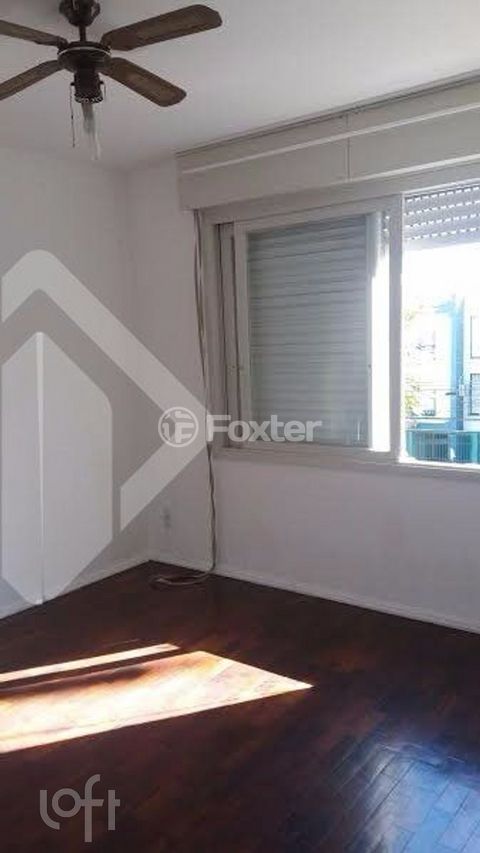 Image 8 - 896115