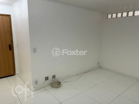 Image 3 - 896125