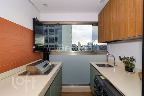 Image 13 - 896128