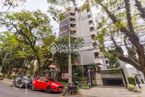 Image 8 - 896136
