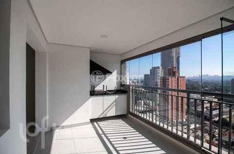 Image 4 - 896137