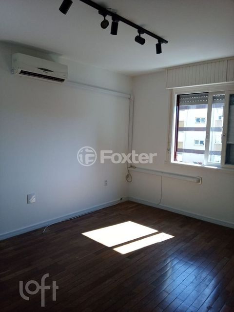 Image 7 - 896142