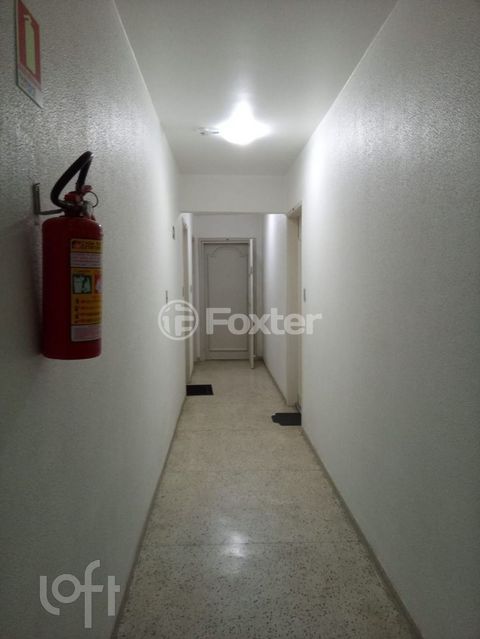 Image 3 - 896142