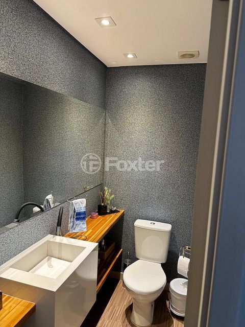 Image 7 - 896146