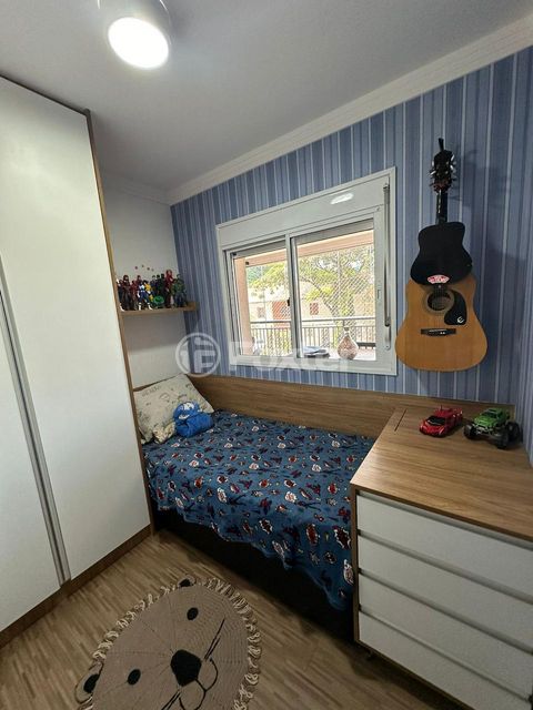 Image 9 - 896146