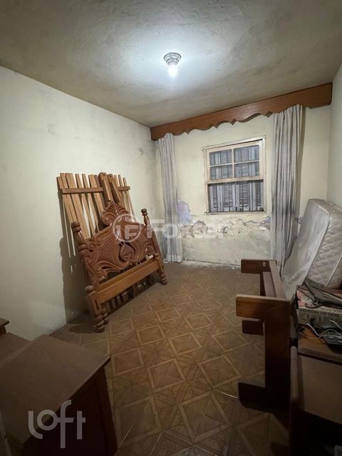 Image 3 - 896150