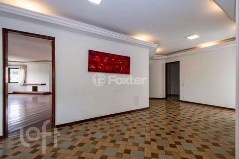 Image 7 - 896152