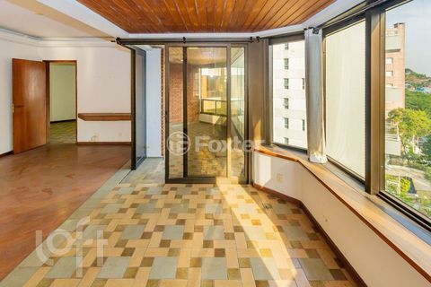 Image 6 - 896152