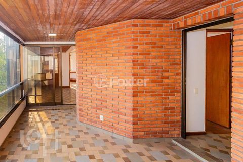 Image 15 - 896152