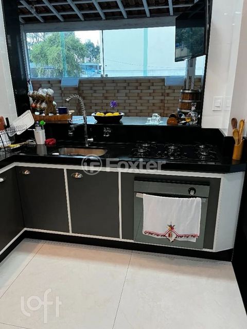 Image 2 - 896157