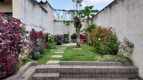 Image 3 - 896159