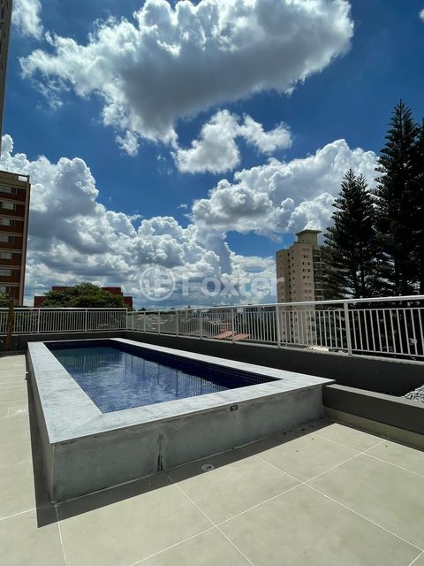 Image 7 - 896163