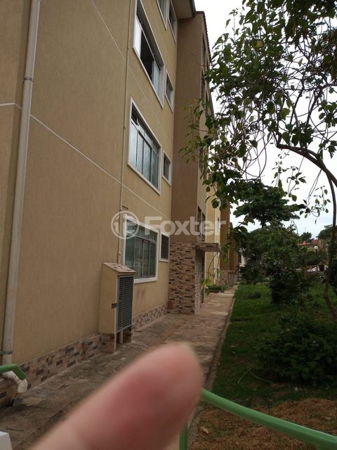 Image 1 - 896203