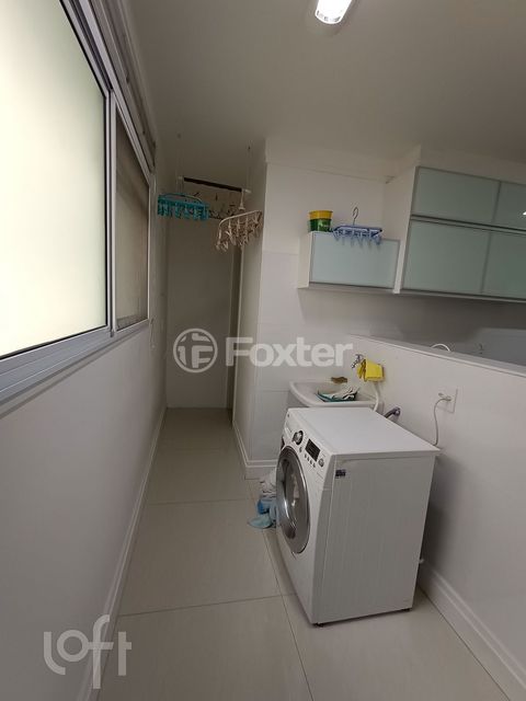 Image 9 - 896209