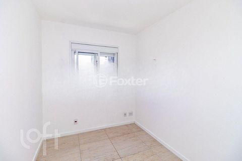 Image 19 - 896233